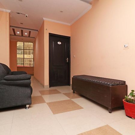 OYO 19002 Alpine Residency Faridabad Exterior foto